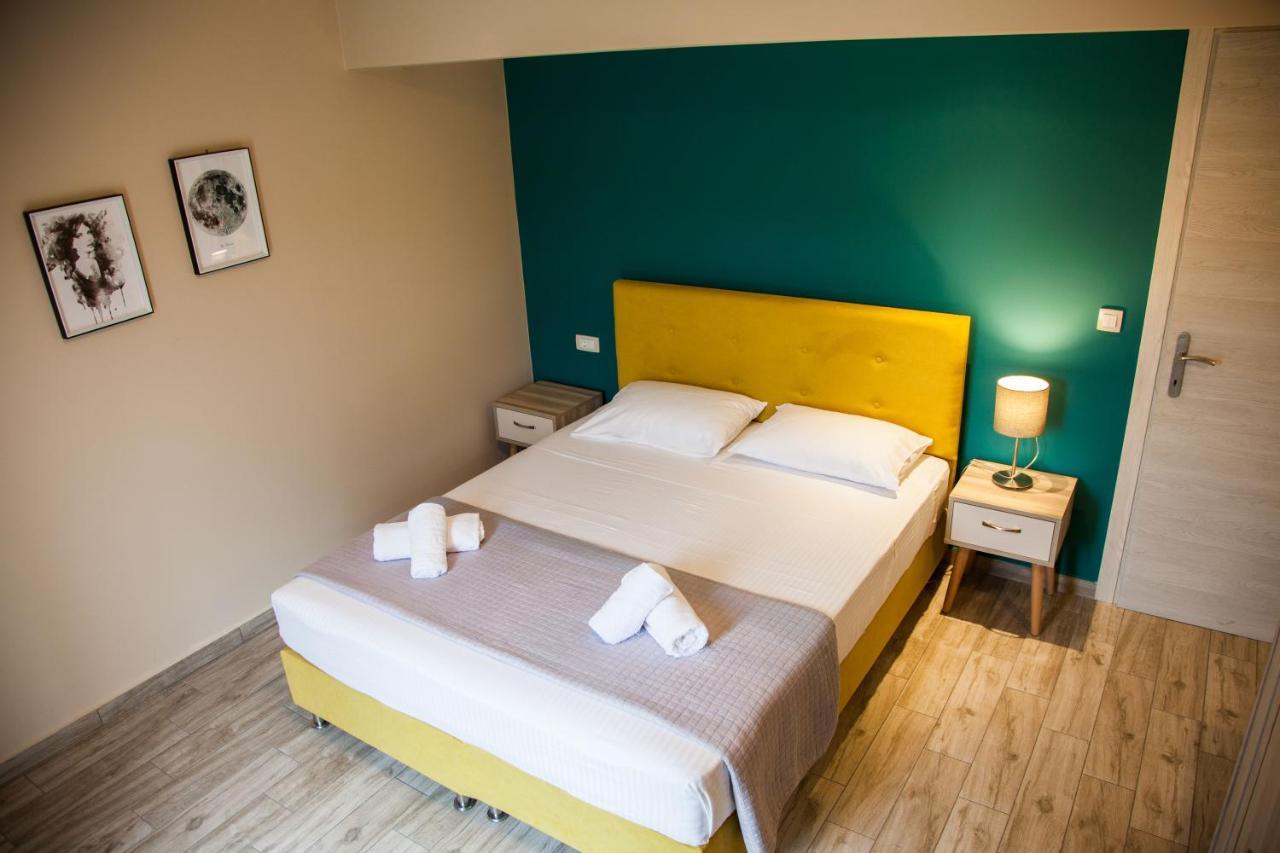 Paporas Apartments Svoronata Eksteriør billede