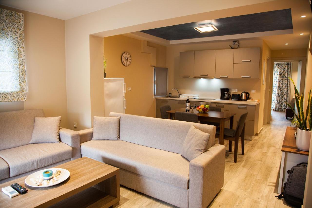 Paporas Apartments Svoronata Eksteriør billede
