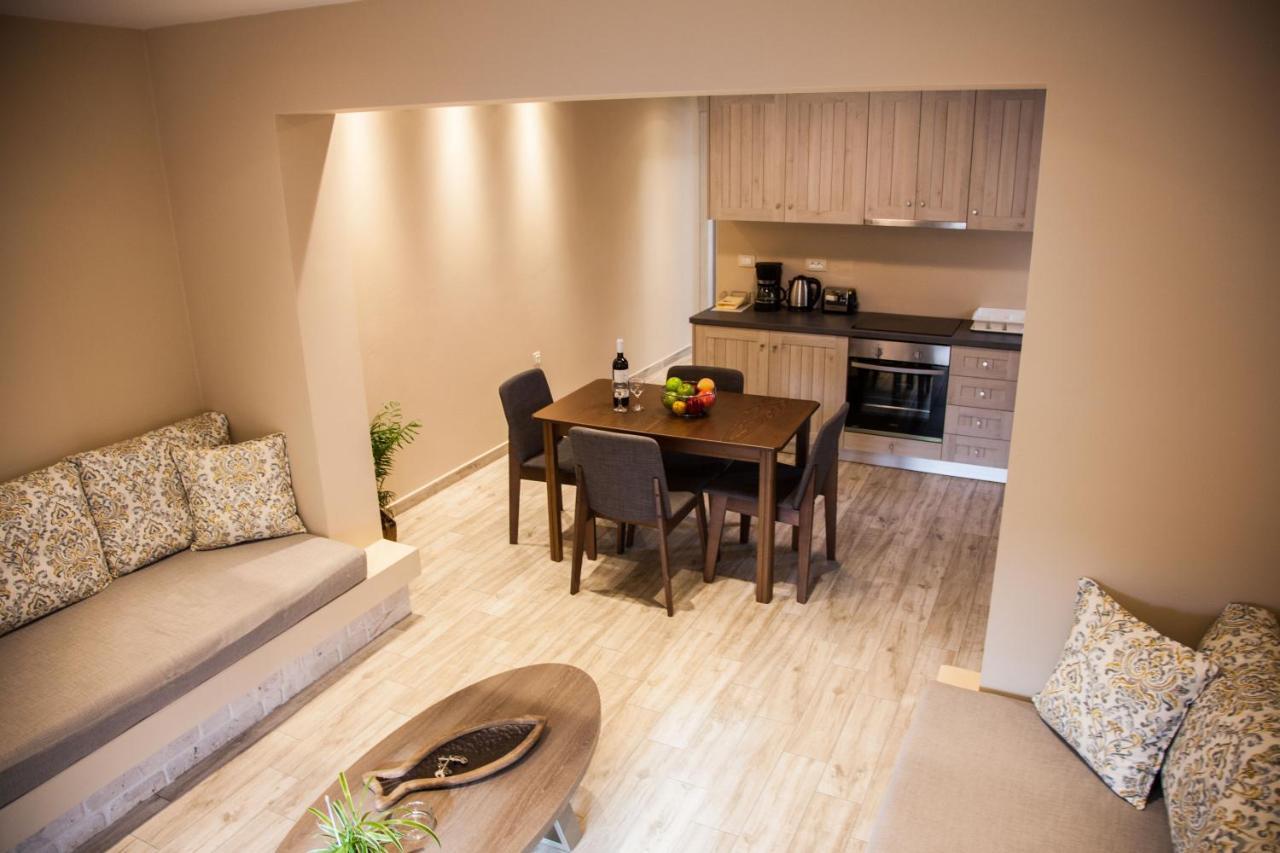 Paporas Apartments Svoronata Eksteriør billede